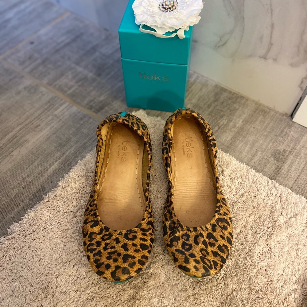 Tieks leopard print size 7